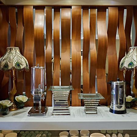 J7 Hotel Iloilo City Dış mekan fotoğraf