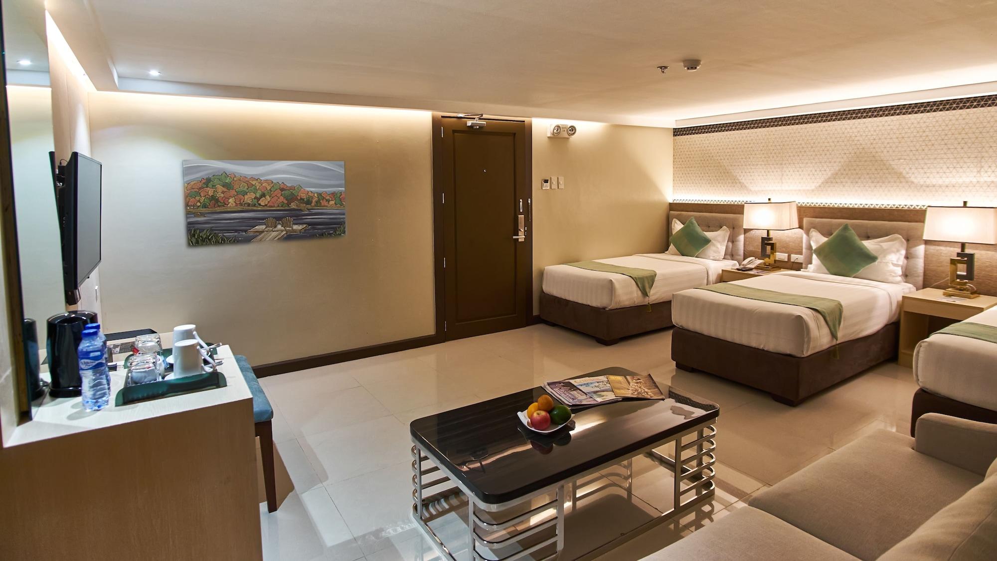 J7 Hotel Iloilo City Dış mekan fotoğraf