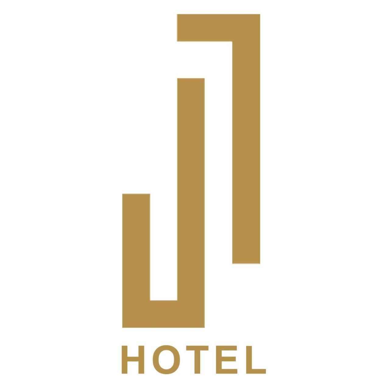 J7 Hotel Iloilo City Dış mekan fotoğraf